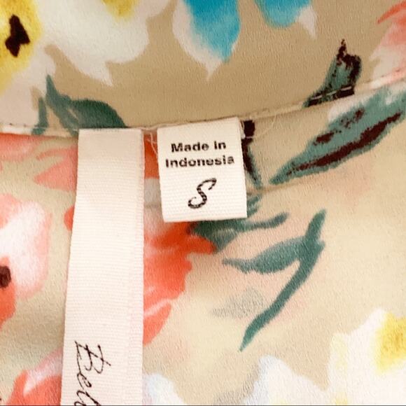 Bellatrix Blouse Shirt Semi Sheer Floral Button Front Blouse Top Size Small - Picture 2 of 14